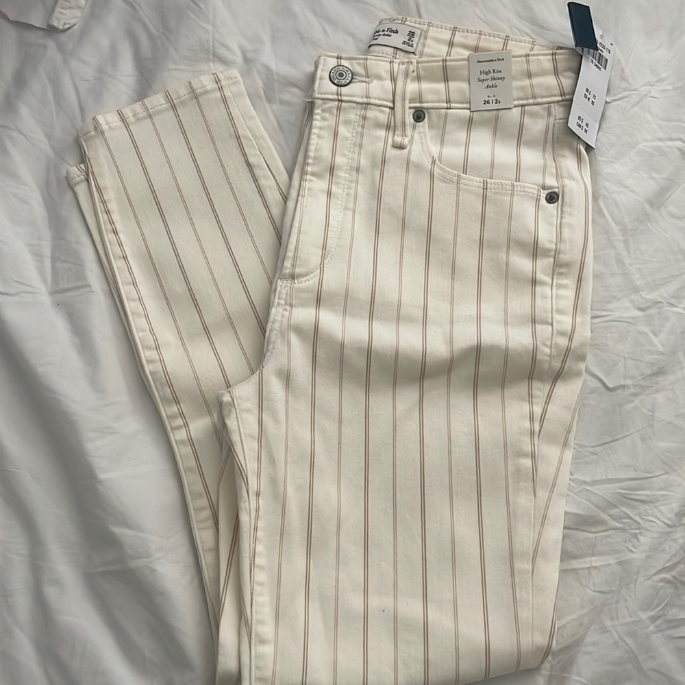 Abercrombie & Fitch high rise super skinny ankle short white jeans